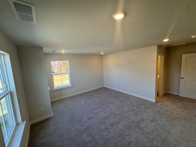 Building Photo - 6007 Crosswinds Blvd