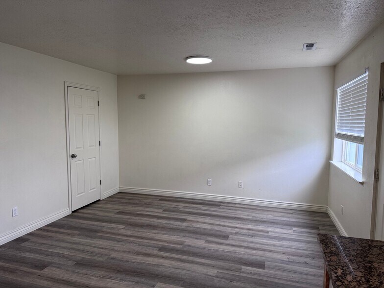 Building Photo - 2505 W 450 N