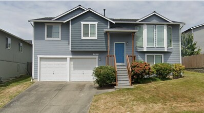 Building Photo - Spacious 3BD 2BA