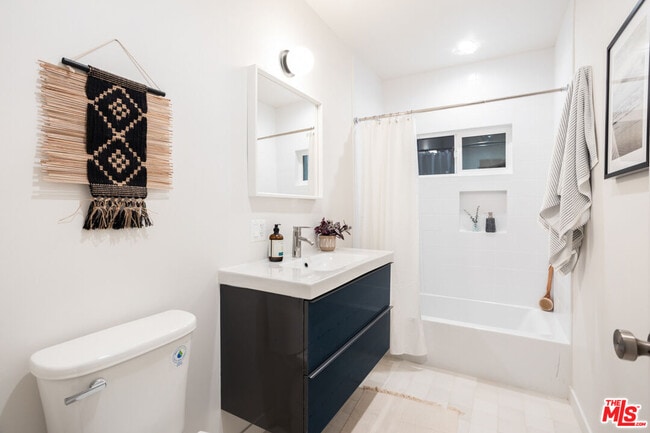 Building Photo - 1946-1944 Preston Ave