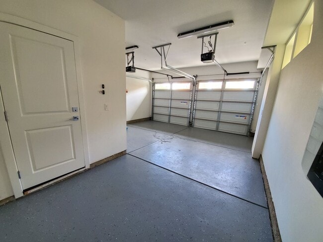 Building Photo - Contemporary Greenhaven Home with Private Backyard & Smart Features
