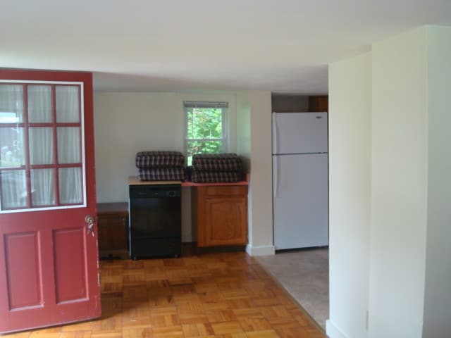 Building Photo - 87 Highland St