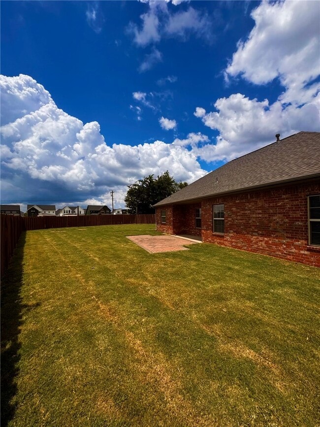 Building Photo - 6108 S 39th Pl