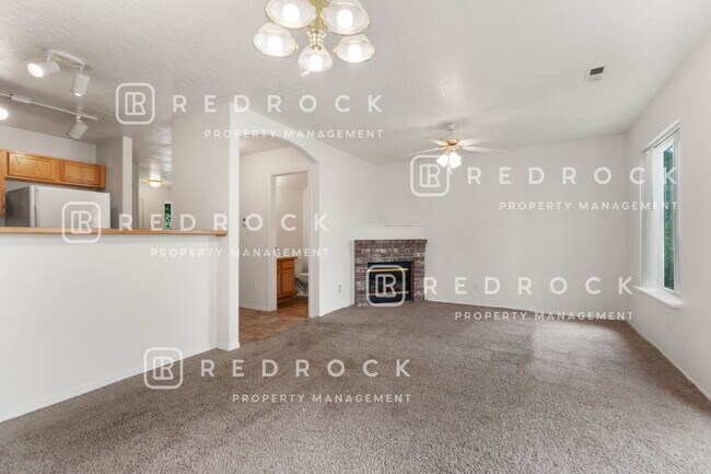 Building Photo - 4844 N Orchid Ln
