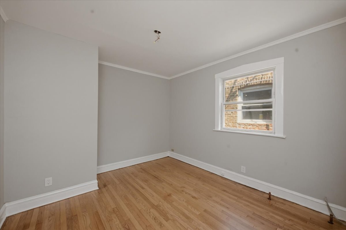 Building Photo - 5742 N Rockwell St
