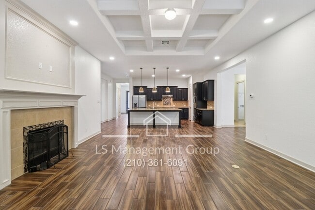 Building Photo - 1041 Water Oak