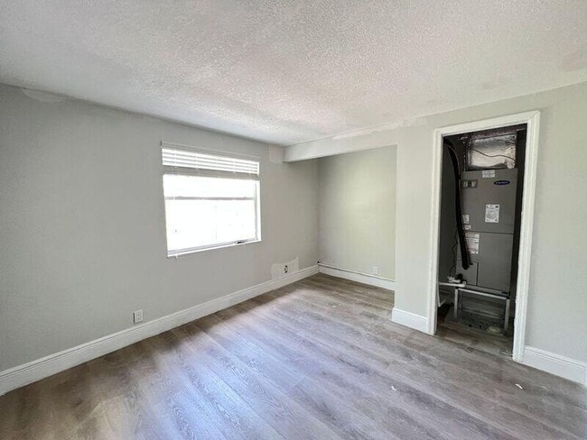 Building Photo - 6511 Seminole Dr