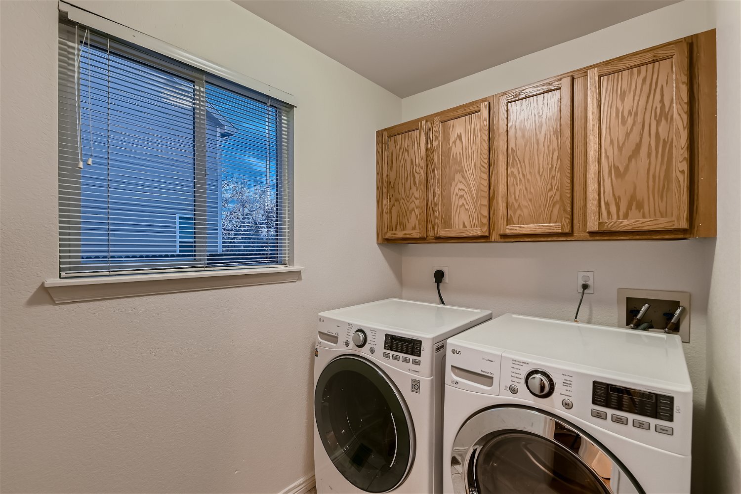 Building Photo - 2625 Fernwood Pl