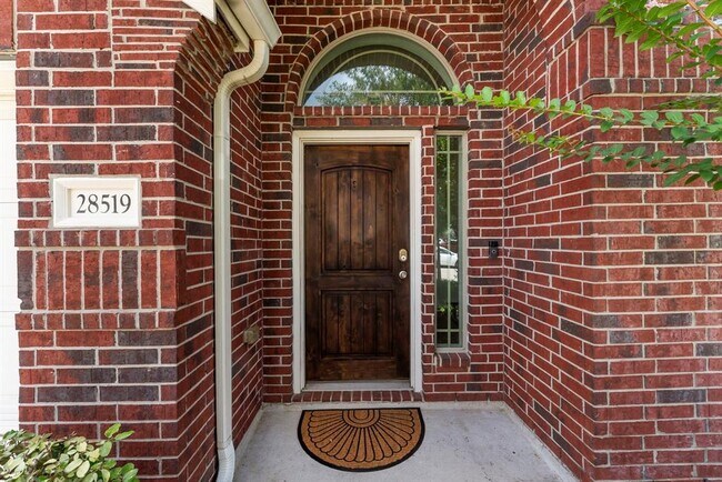 Building Photo - 28519 Lockeridge View Dr