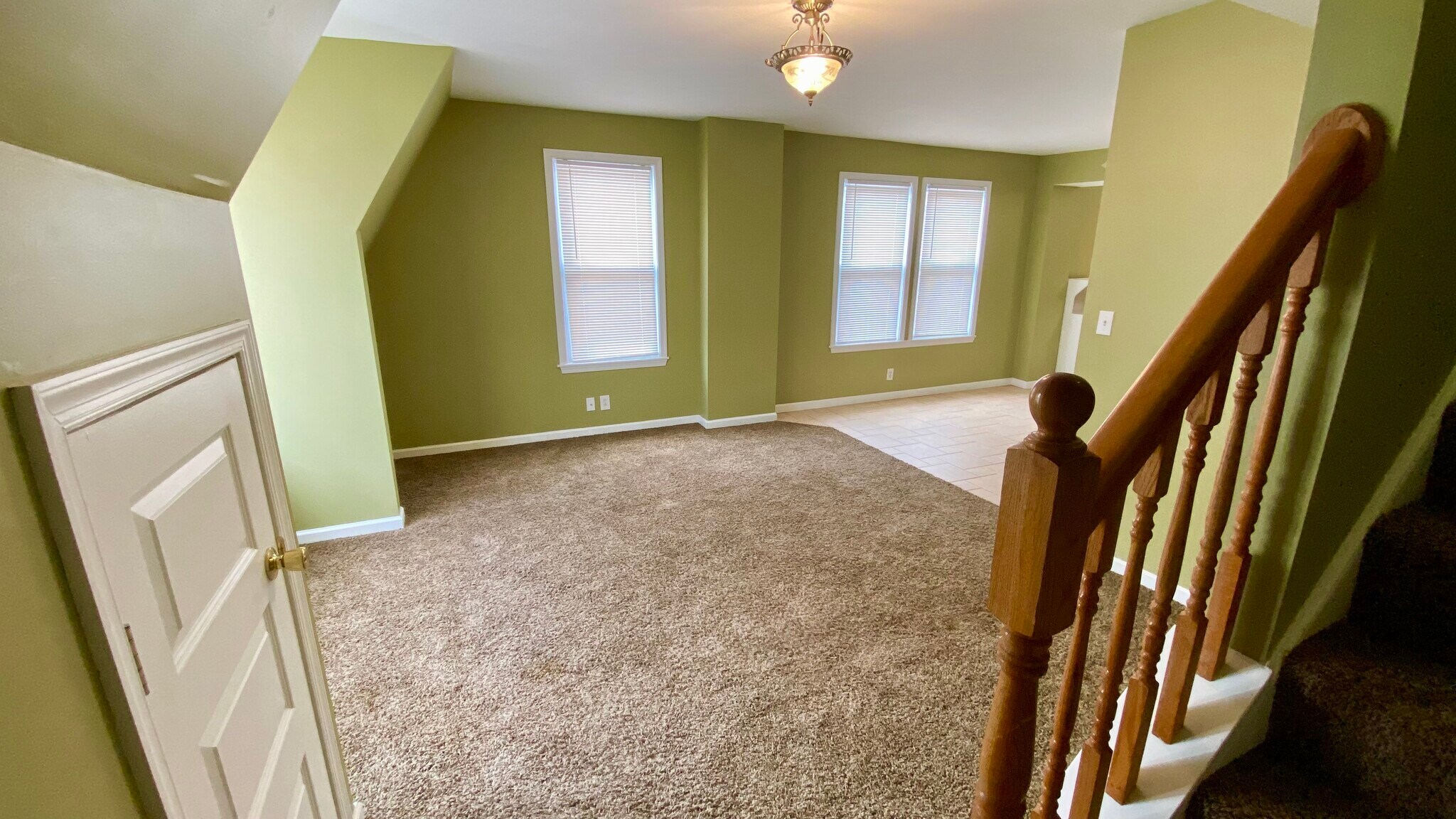 Family room - 2223 Noble St
