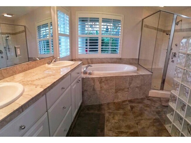 Building Photo - 5353 Cape Leyte Dr