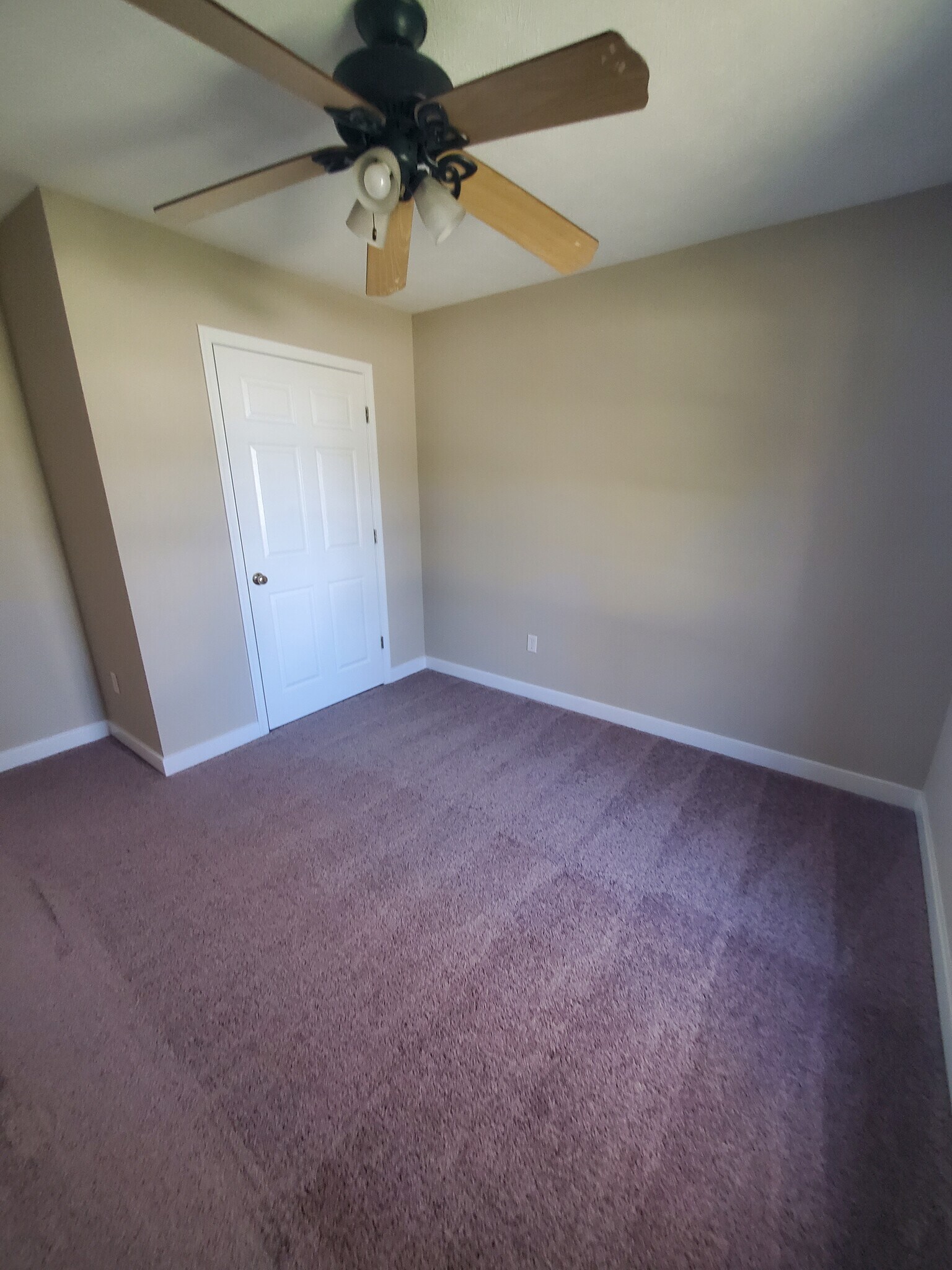 Building Photo - 7035 Evergreen Rd