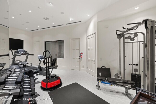 Building Photo - 294 Draw Dr