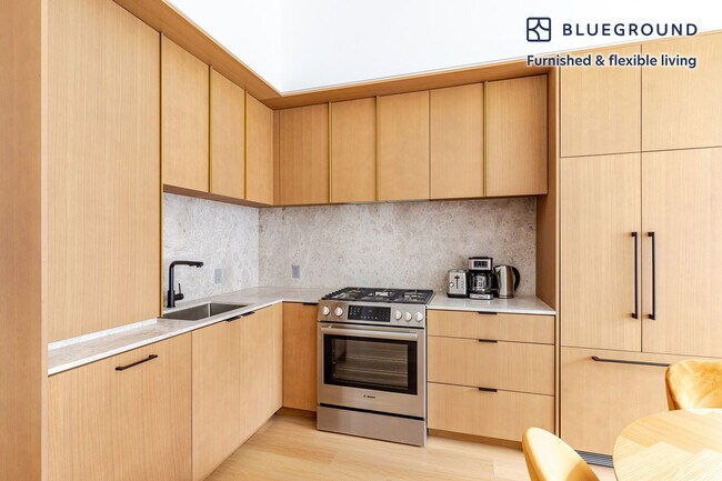 Building Photo - 655 Union St