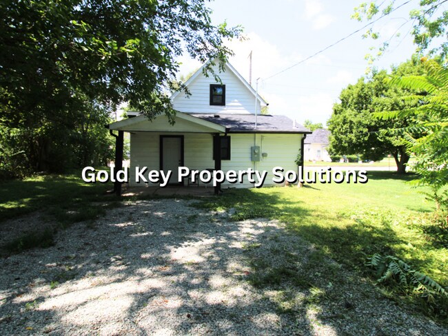 Building Photo - Nicely renovated 3 BR 1 BA House with Central Air (SECTION 8 APPROVED)