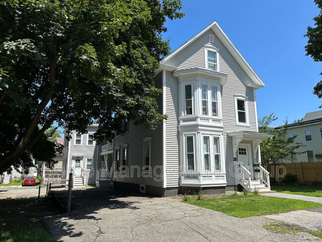 Building Photo - 84 Blodget St