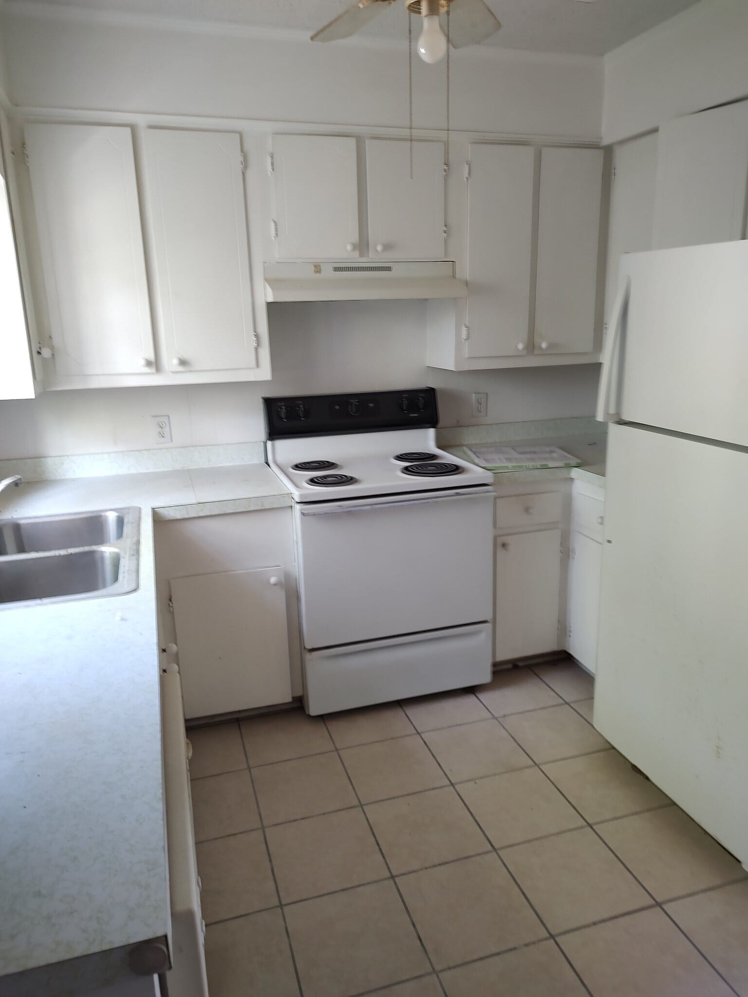 Building Photo - 1302 Hardy St