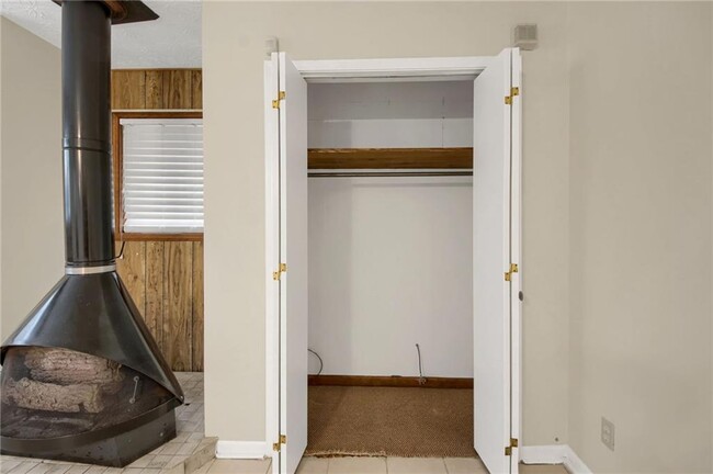 Building Photo - 1462 Ester Ct