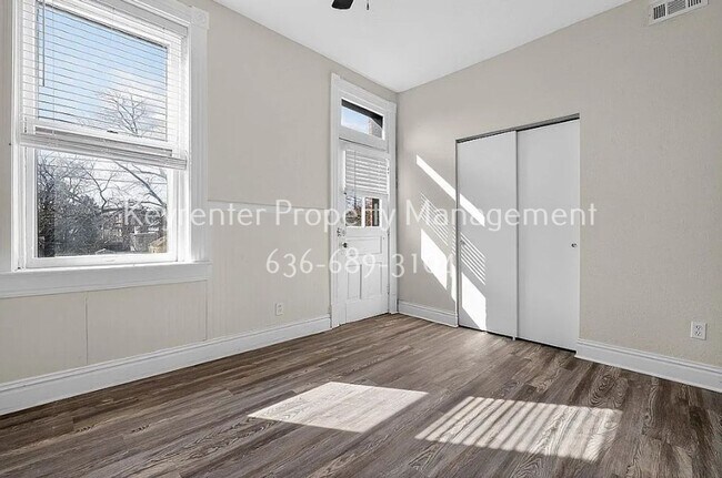Building Photo - 2918 Sidney St