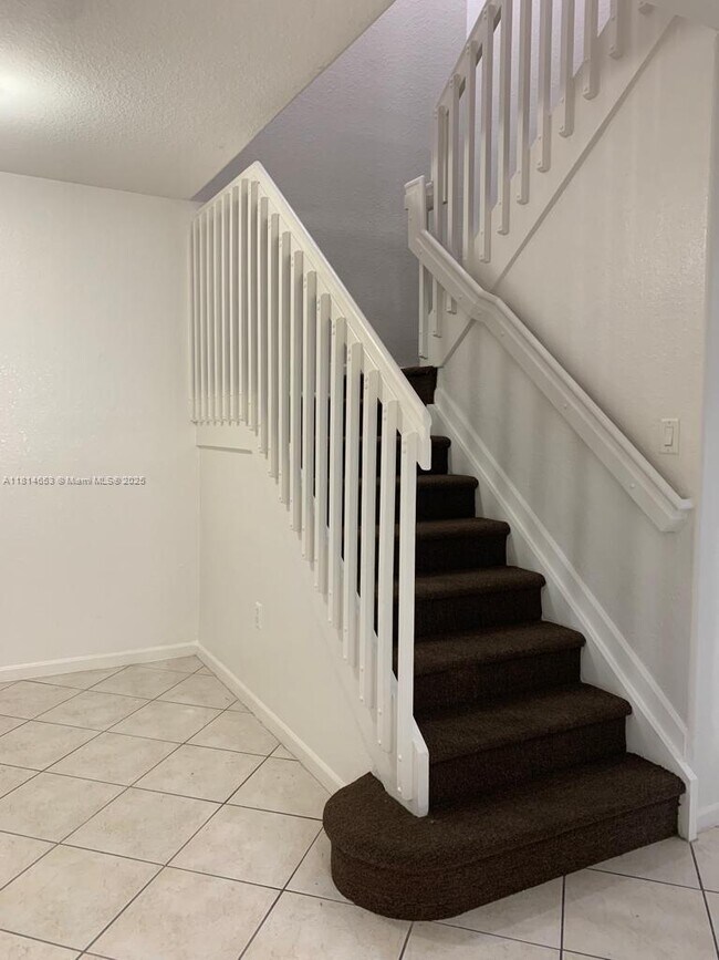 Building Photo - 2635 SW 84th Terrace