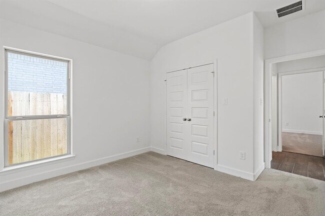 Building Photo - 16323 Rock Hollow Bend Ln