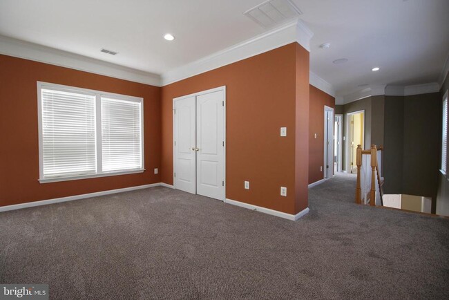 Building Photo - 40424 Milford Dr