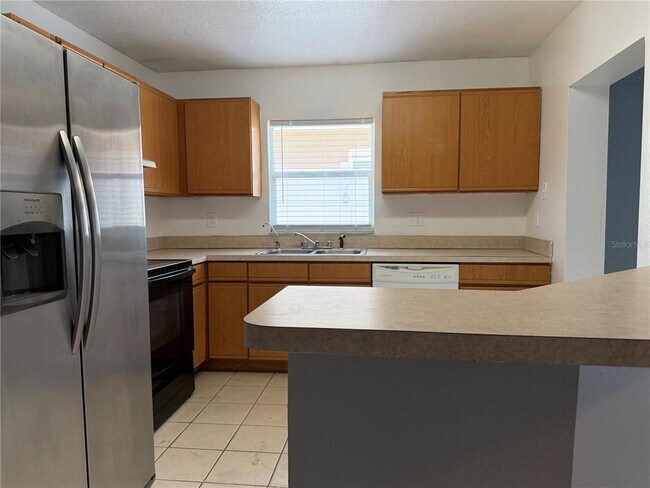Building Photo - 2427 Camden Oaks Pl