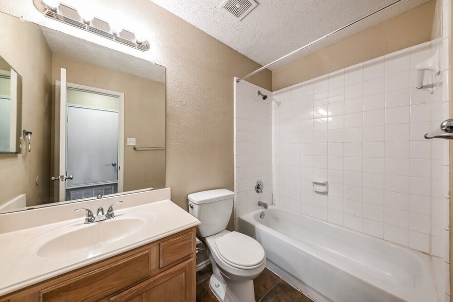 Building Photo - 8413 Canvasback Ln