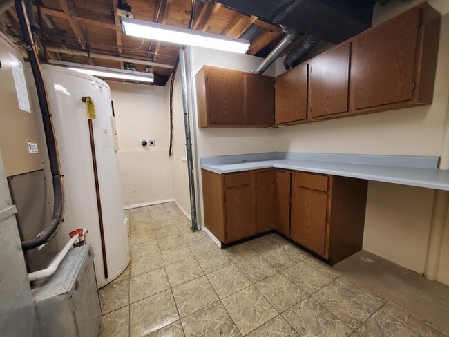 Building Photo - 3157 Millbury Ave