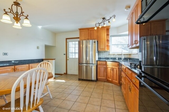 Building Photo - 47 Fernwood Dr