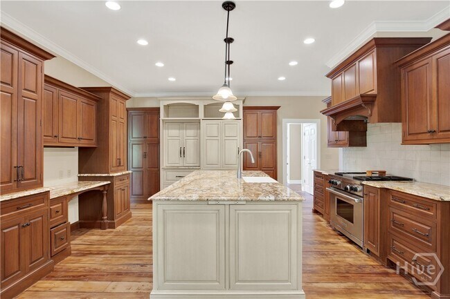 Building Photo - 5 Anchor Ct