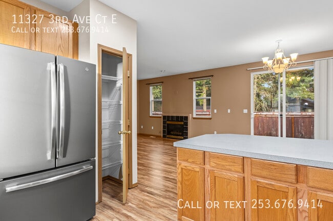 Building Photo - 11327 3rd Ave Ct E