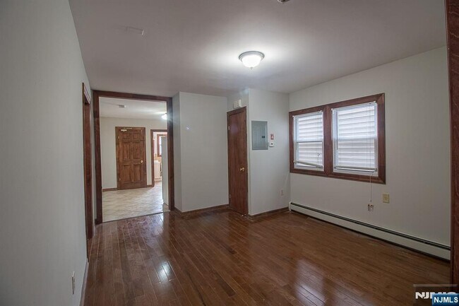 Building Photo - 756 S 17th St