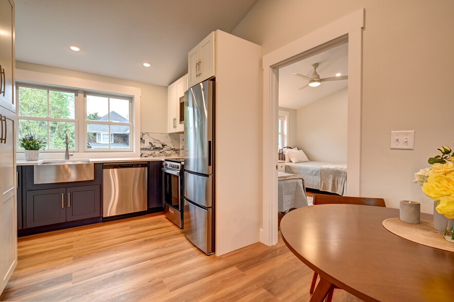 Kitchen - 5 Key Ct