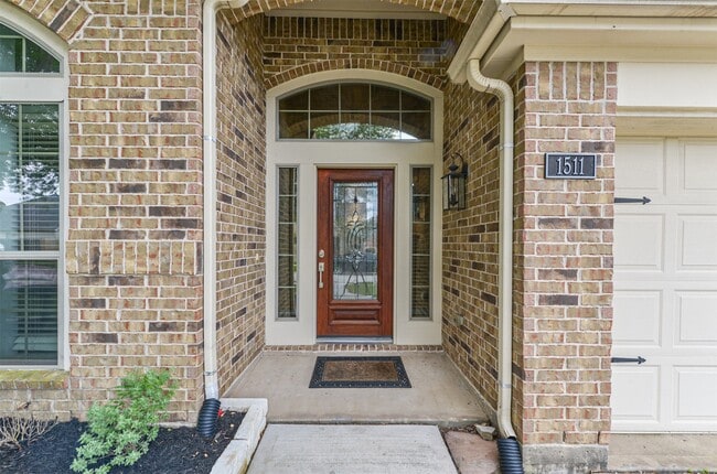 Building Photo - 1511 Eden Meadows Dr