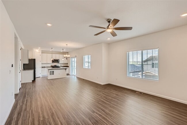 Building Photo - Single Family 3 Bed, 3 Bath Paired-Home in...