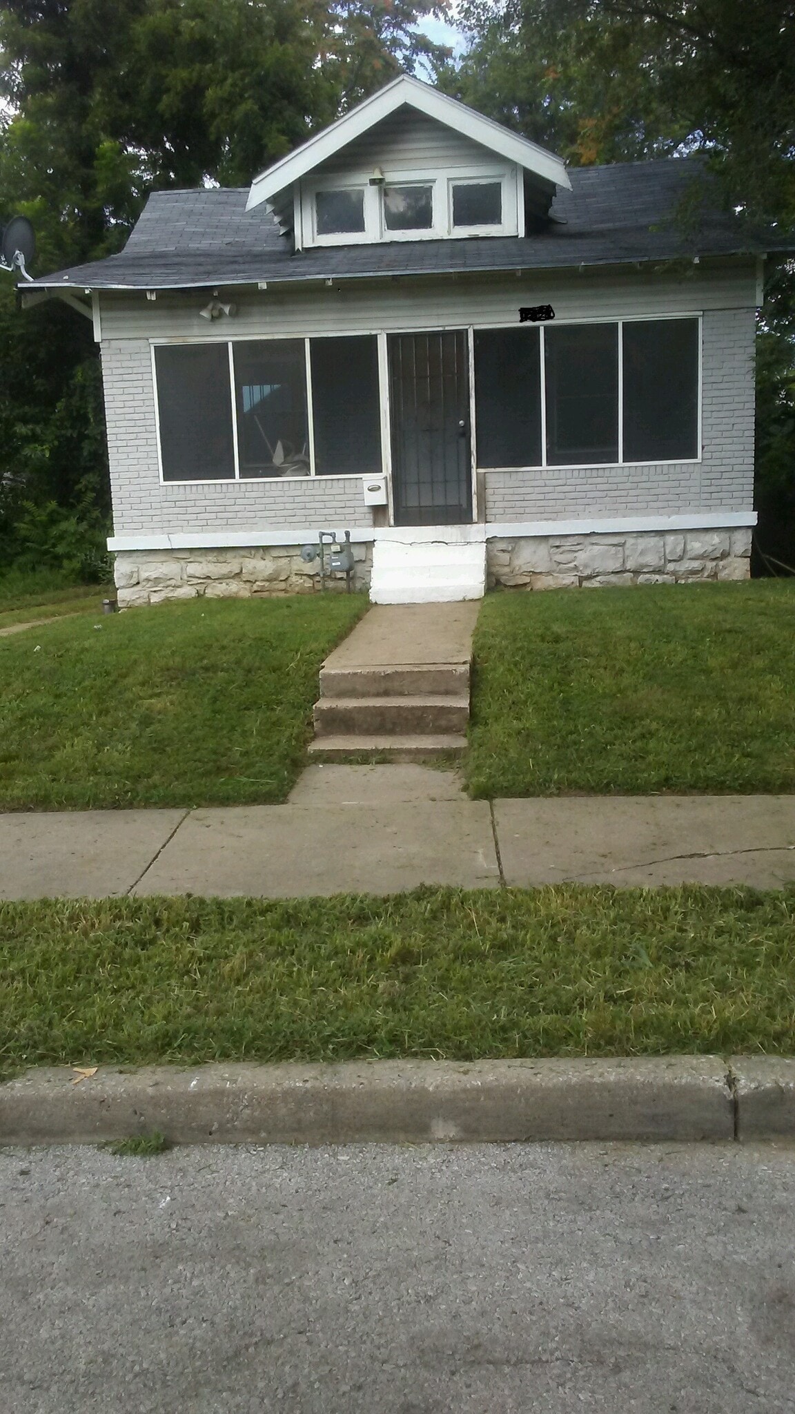 Building Photo - 3312 Monroe Ave