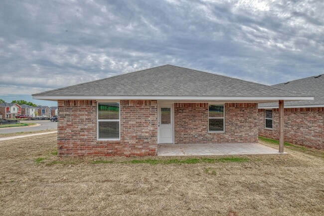 Building Photo - New Construction in Varenna Landing! Storm...