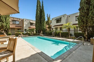 Building Photo - "Coming Soon" Awesome corner 2 Bedroom 2 Bath Townhome with large private patio (AC/Pool/Gated Pa...
