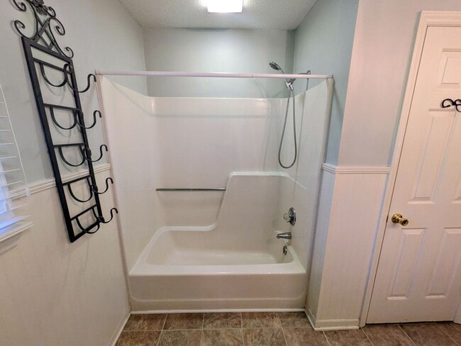 Building Photo - 6913 Crandall Ct