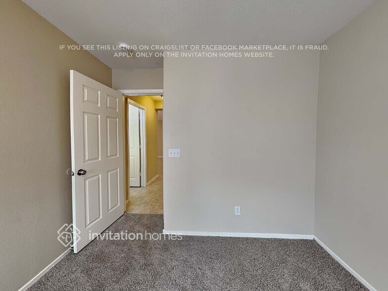 Building Photo - 11538 E Camino St