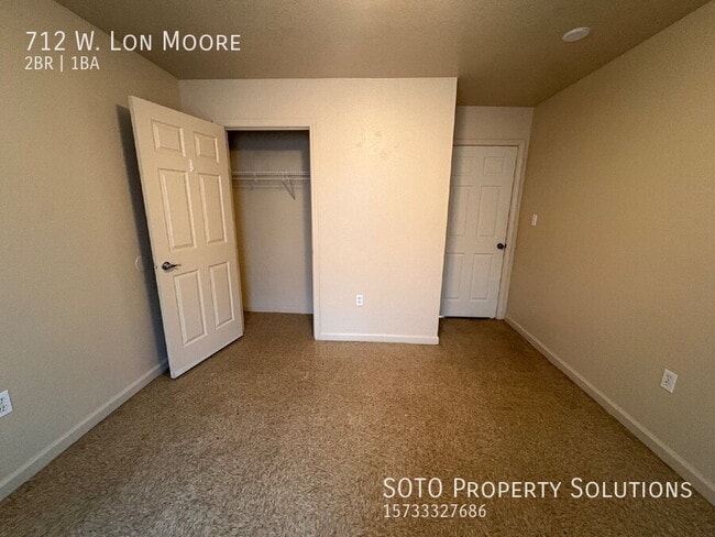 Building Photo - 712 Lon Moore St