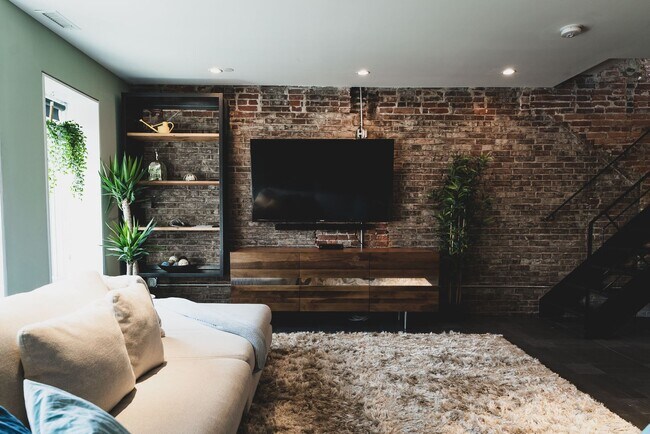 Building Photo - 331 South St