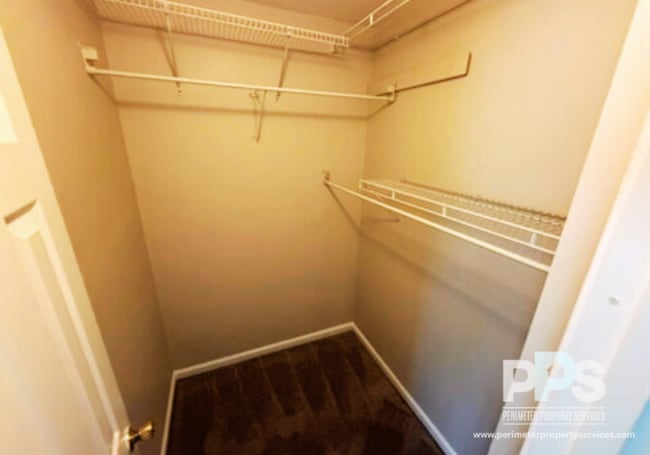 Building Photo - 6764 Blackstone Pl