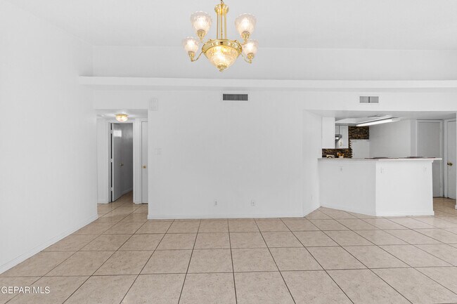 Building Photo - 12290 Tierra Bella Dr