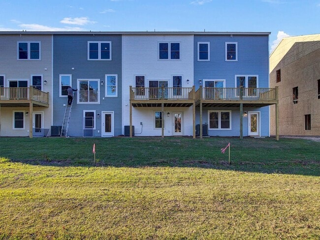 Building Photo - 1046 Old Cypress Run