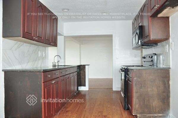 Building Photo - 4655 NW 41st Pl