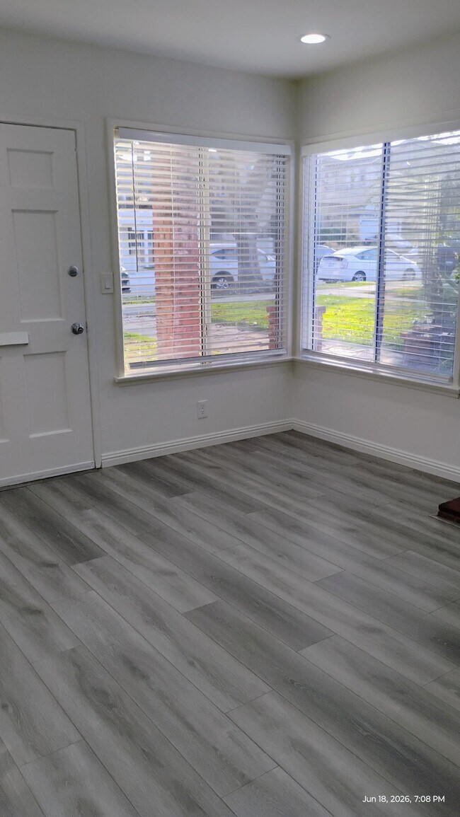 Bedroom - 512 N Lucia Ave