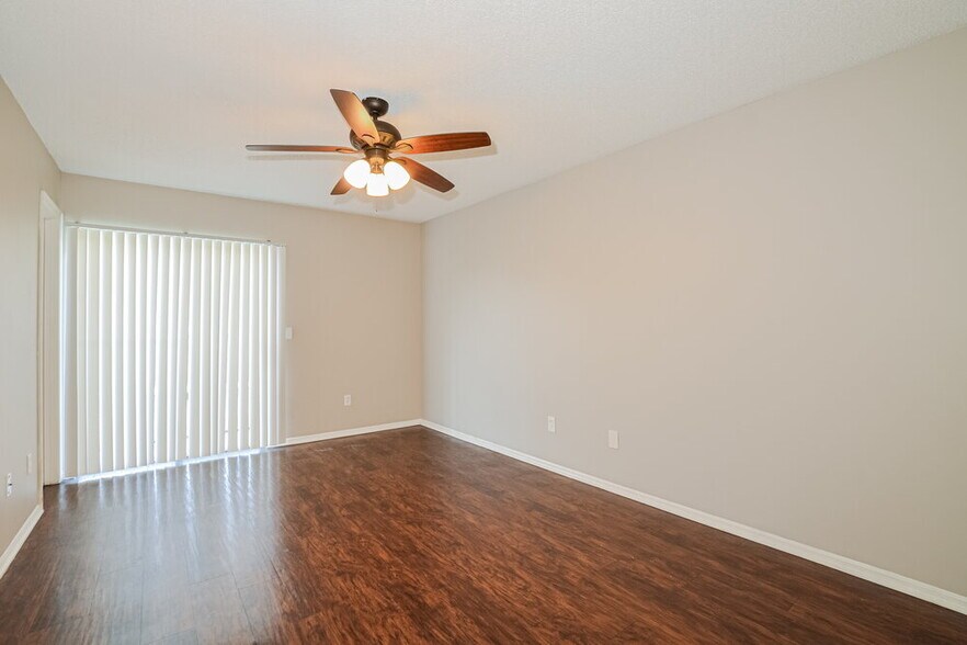 Building Photo - 105 Rock Springs Ct