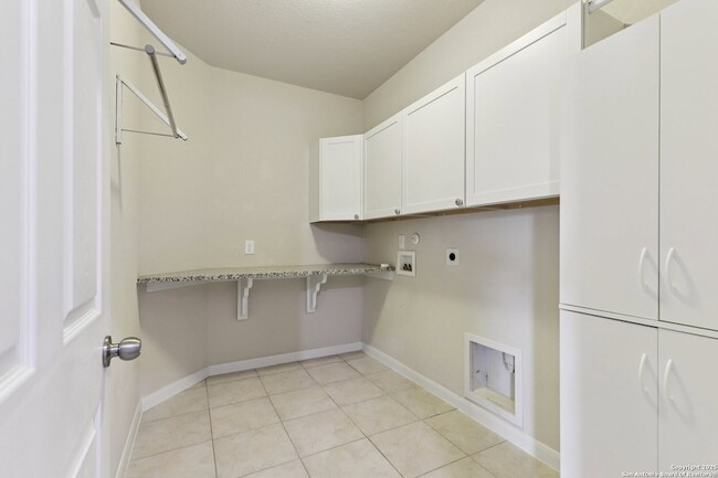 Building Photo - 8732 Stackstone